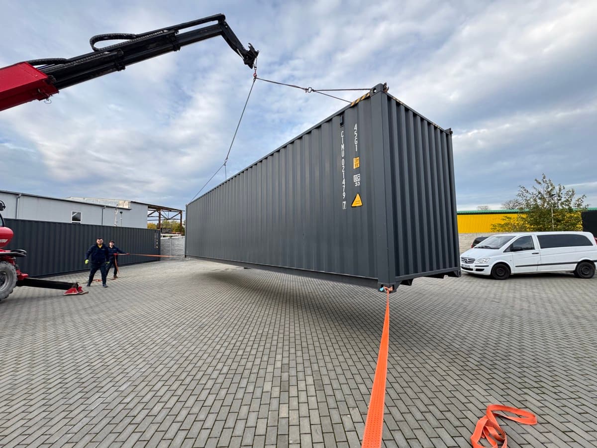 Rozładunek kontenerów